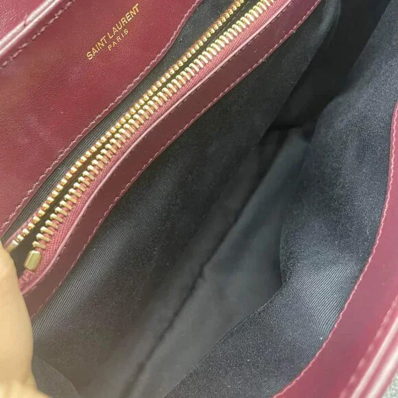 100% Authentic Yves Saint Laurent Medium leather Shoulder Bag - Picture 13 of 14